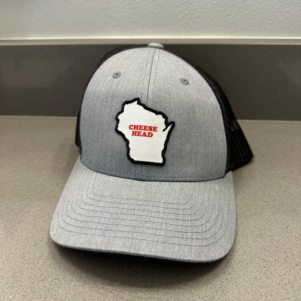 NWT 🧀 Unisex Richardson Cheese Head Gray and Black SnapBack hat 🧢